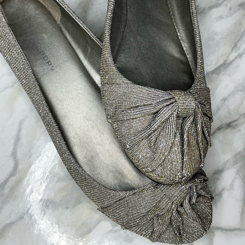 CL by Laundry Women's Champagne Twilight Round Toe Ballet Flats Shoes Size 8